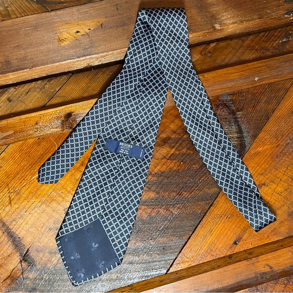 Brooks Brothers Men’s Necktie - Picture 3 of 6